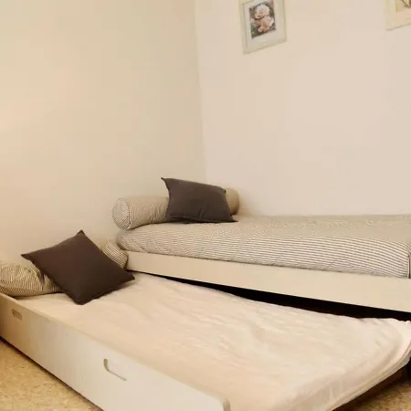 Coquet 4 Couchages Au Lavandou - Proche Plage, Parking Inclus, Commerces A Proximite - Fr-1-251-299 Apartment *