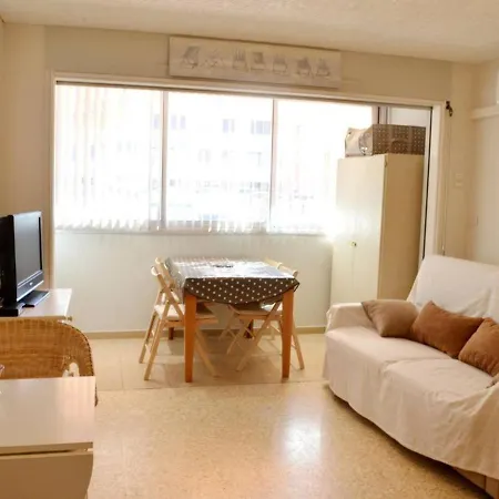 Coquet 4 Couchages Au Lavandou - Proche Plage, Parking Inclus, Commerces A Proximite - Fr-1-251-299 Apartment *